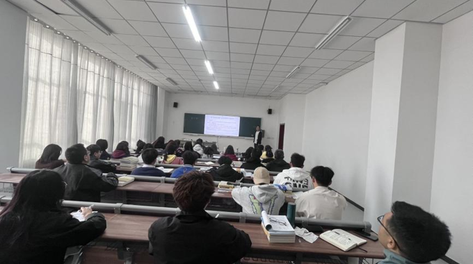 建筑水利系开展援疆教师示范课听评活动