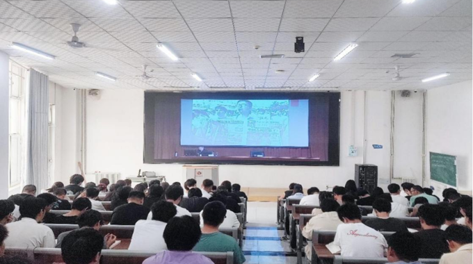 “黄炎培大讲堂”第三讲  做一个理想主义者